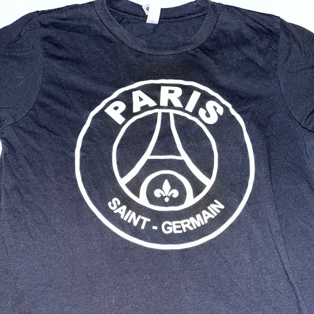 Boys PSG Mbappe T-shirt size M
